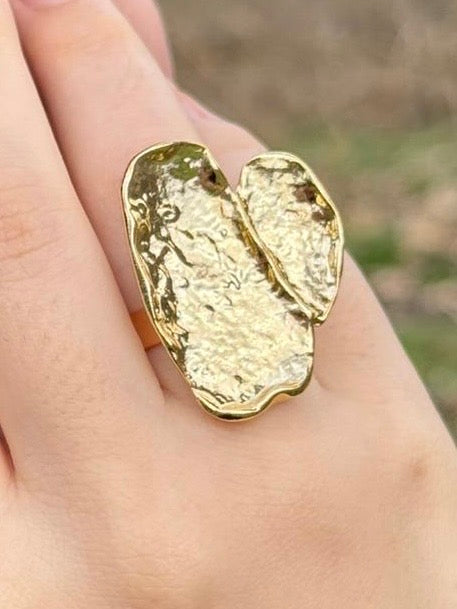 Bague sculpturale abstraite dorée ajustable
