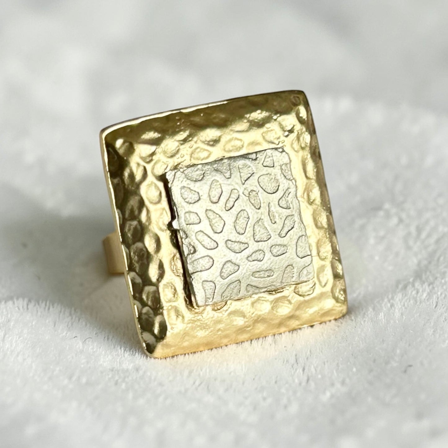 Bague carrée bicolore dorée et argentée ajustable