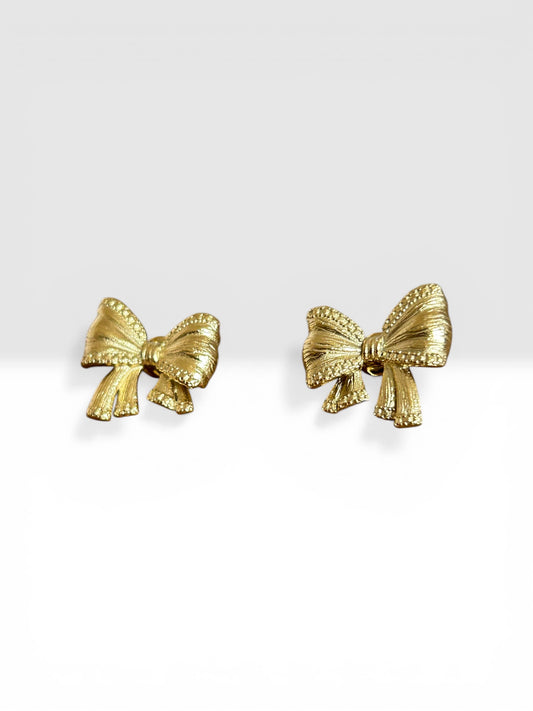 Boucles d’oreilles nœud texturé doré ou argenté